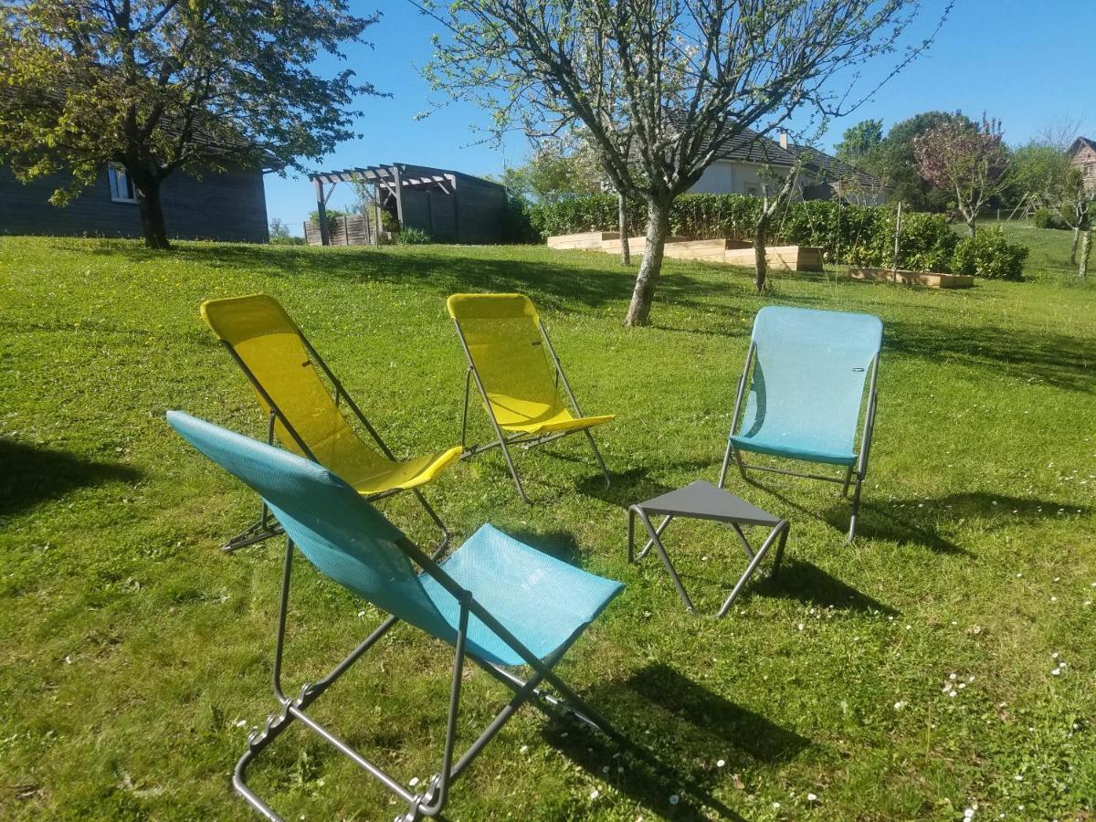 Gite De La Tuillere, Maison Contemporaine En Bois Avec Vue Et Piscine Saint-Aulaire Bagian luar foto