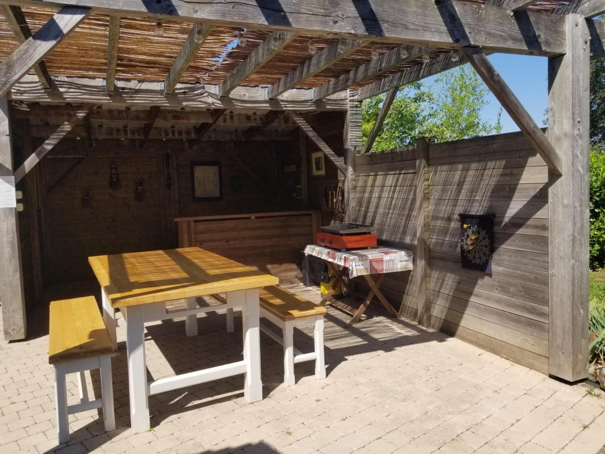 Gite De La Tuillere, Maison Contemporaine En Bois Avec Vue Et Piscine Saint-Aulaire Bagian luar foto